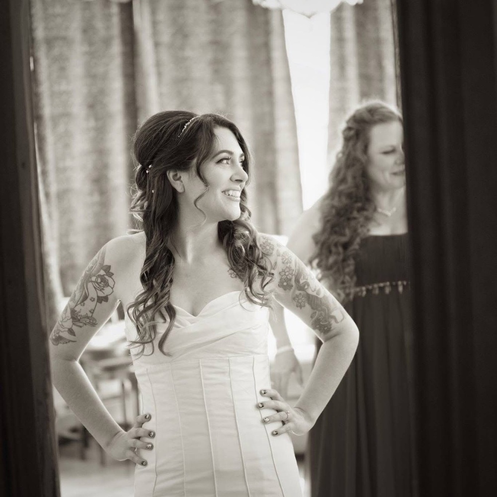 Pure Silk Vera Wang Mermaid wedding gown - Picture 8 of 16